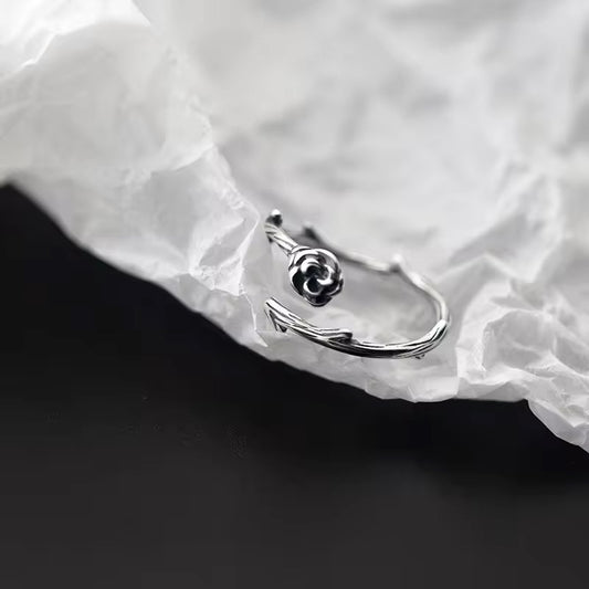 Thorned Rose Ring